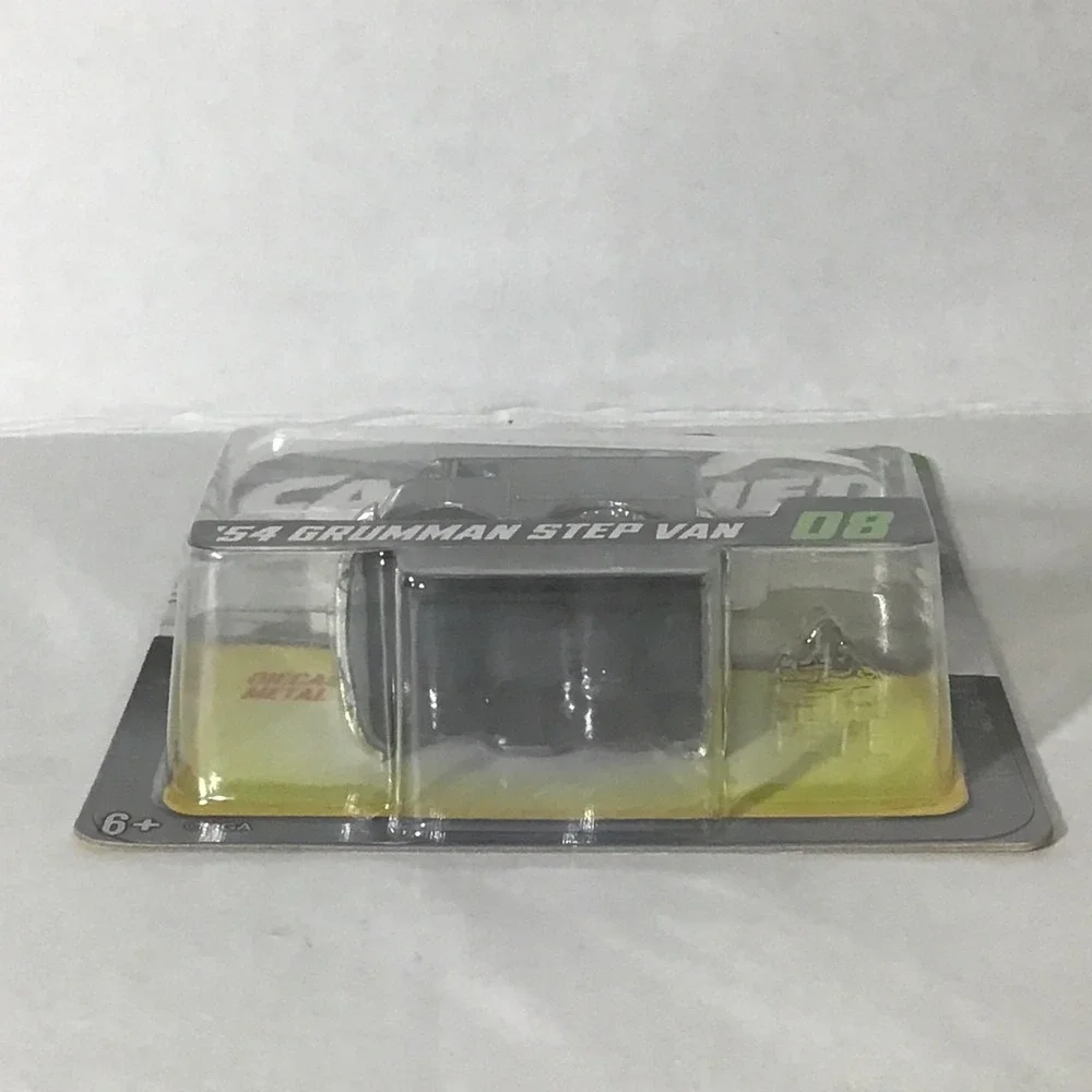 CarTuned Series 7 08 '54 Grumman Step Van Silver Diecast Metal MGA Entertainment